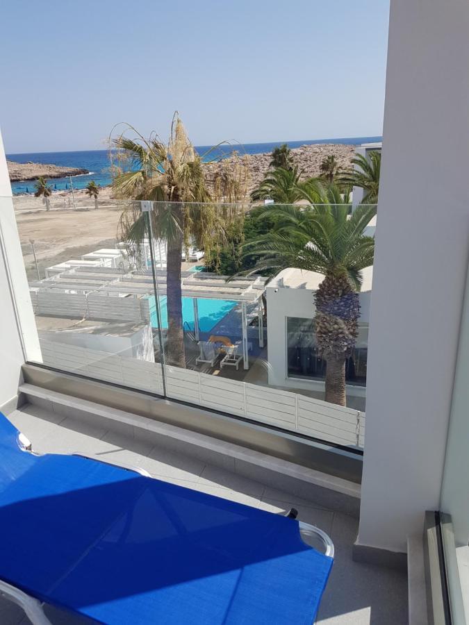 Christopher'S Sandy Beach Suites Agia Napa Exterior foto