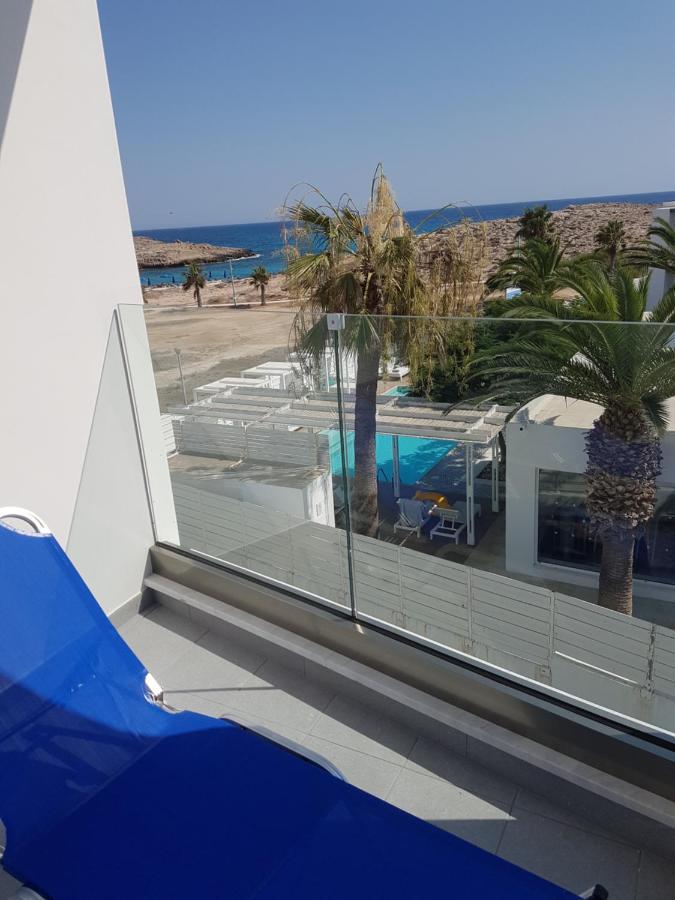 Christopher'S Sandy Beach Suites Agia Napa Exterior foto