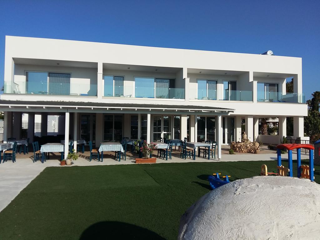 Christopher'S Sandy Beach Suites Agia Napa Exterior foto